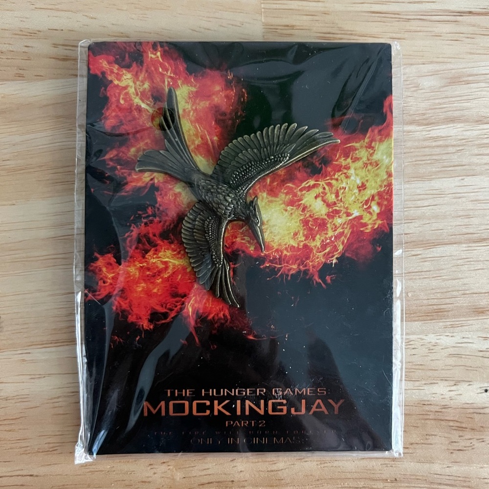 "The Hunger Games: MOCKINGJAY PART 2" Pin NEW